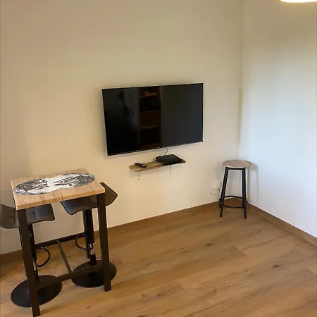 Appartement Tres Jolie Au Golf De Seilh